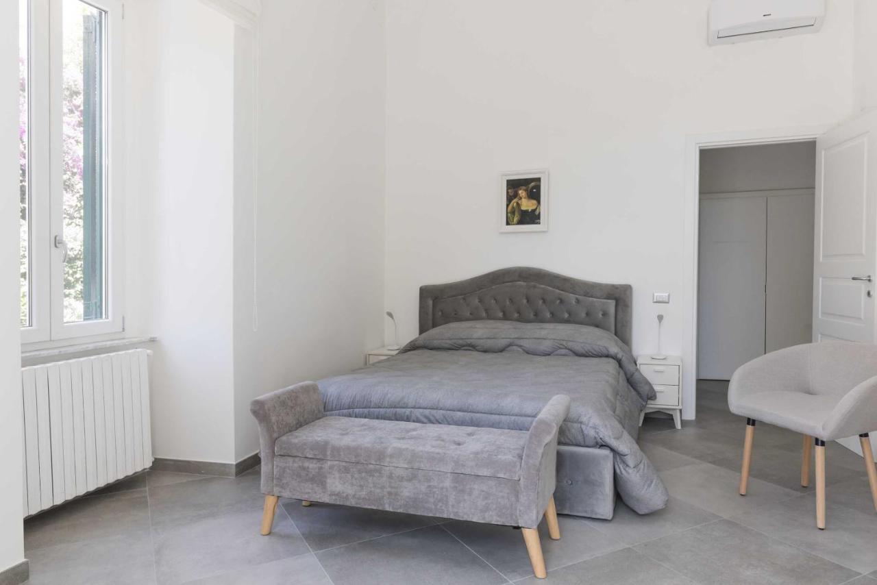 Casa Martucci Apartment เนเปิลส์ ภายนอก รูปภาพ