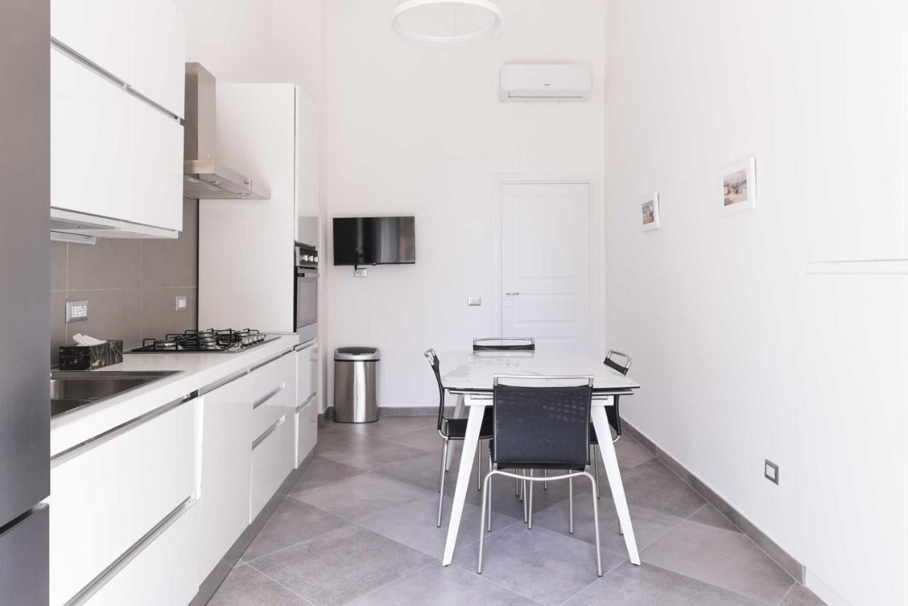 Casa Martucci Apartment เนเปิลส์ ภายนอก รูปภาพ