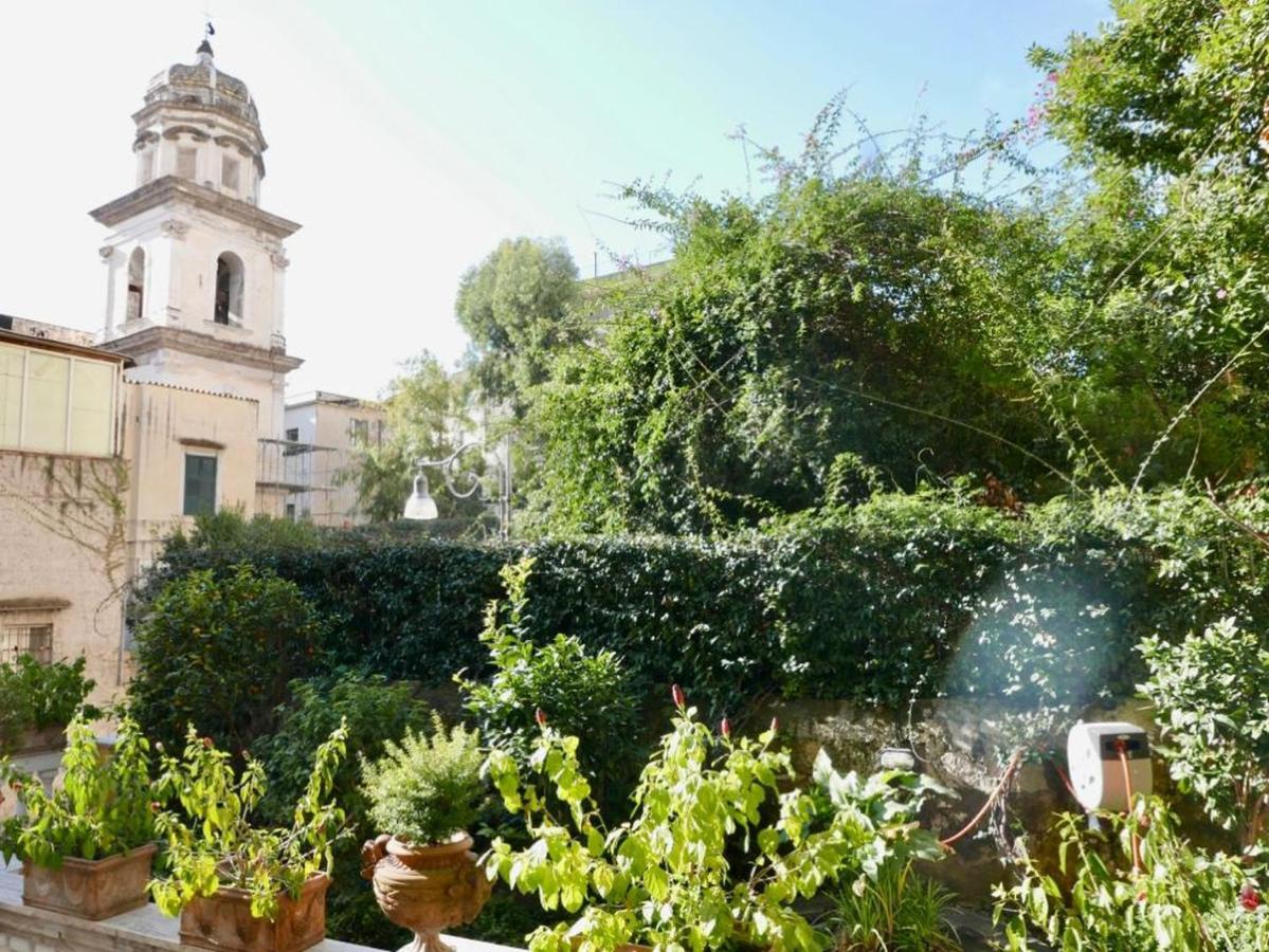 Casa Martucci Apartment เนเปิลส์ ภายนอก รูปภาพ